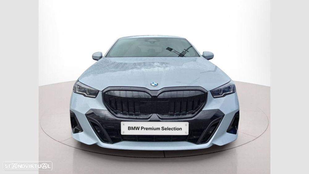 BMW 520 d Pack Desportivo M - 4
