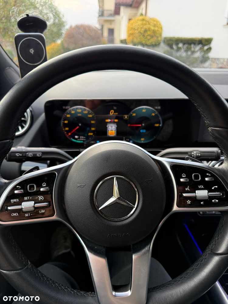 Mercedes-Benz EQA - 6