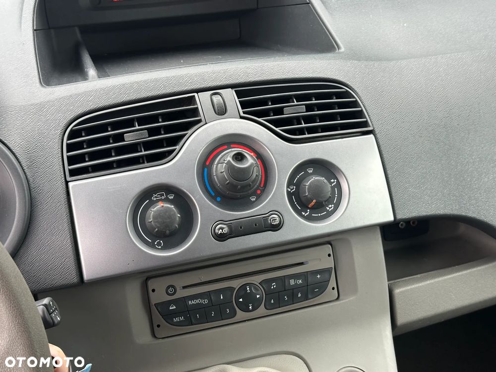 Renault Kangoo dCi 110 FAP Grand - 10