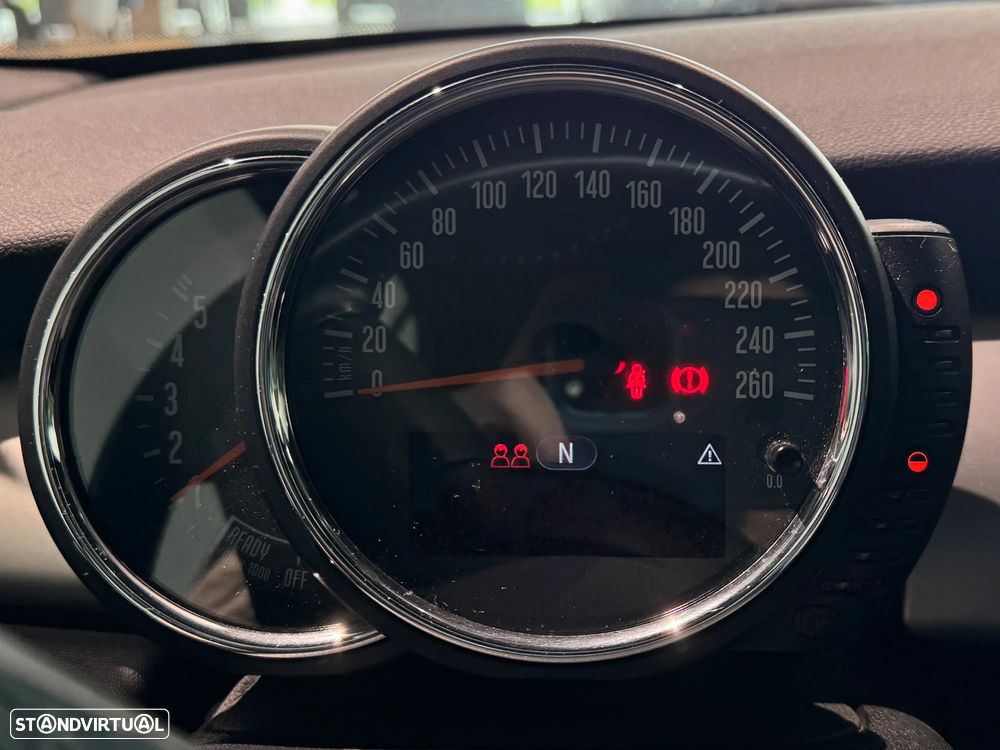 MINI Cabrio Cooper D - 13