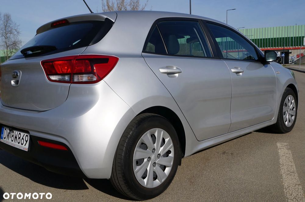 Kia Rio 1.2 L Business Line - 22