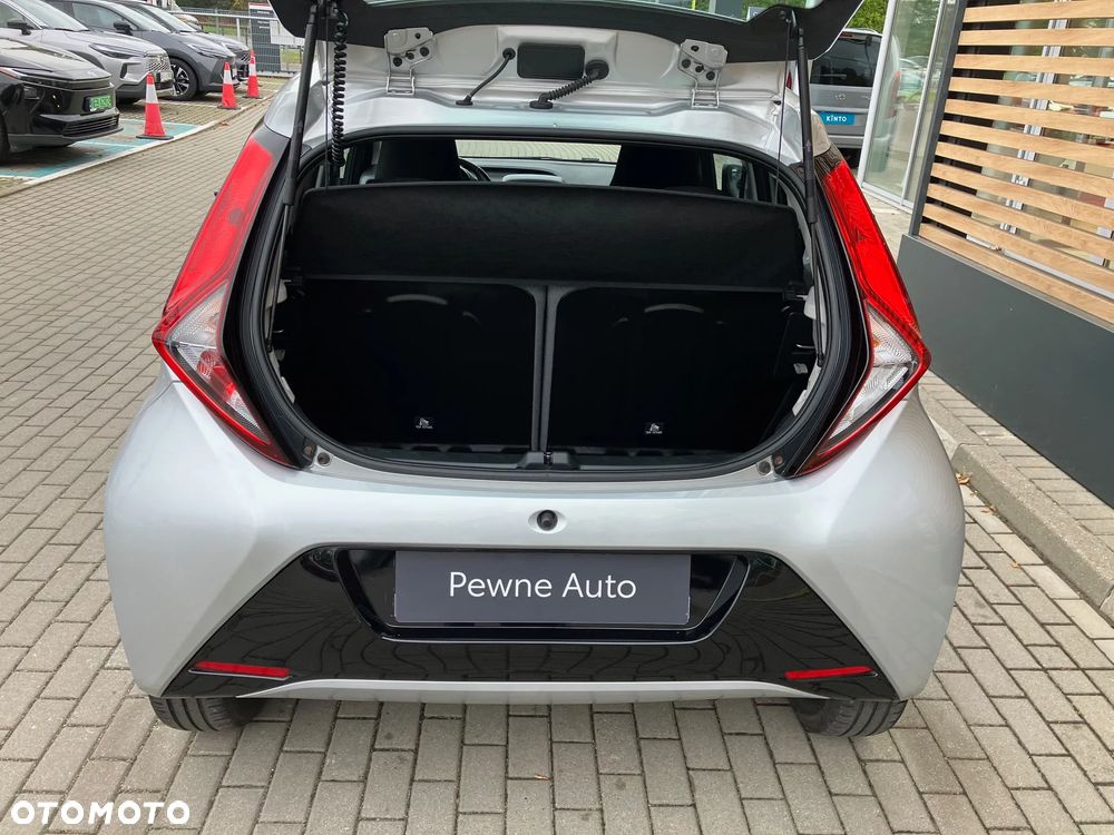 Toyota Aygo x-play - 9