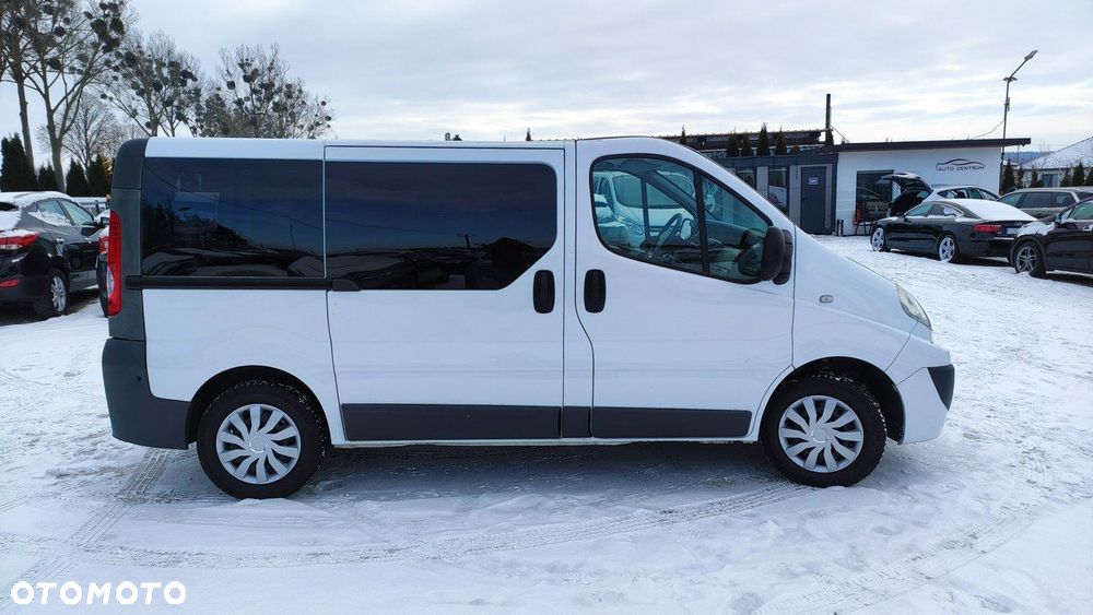 Renault Trafic - 16