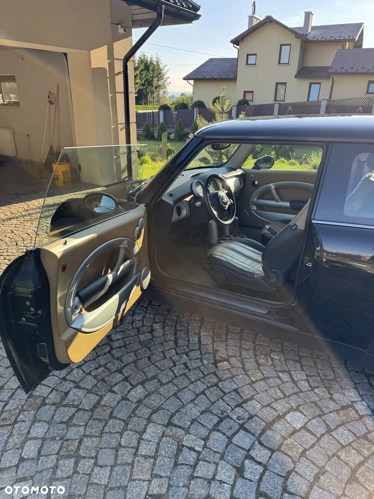MINI Cooper Sidewalk - 7