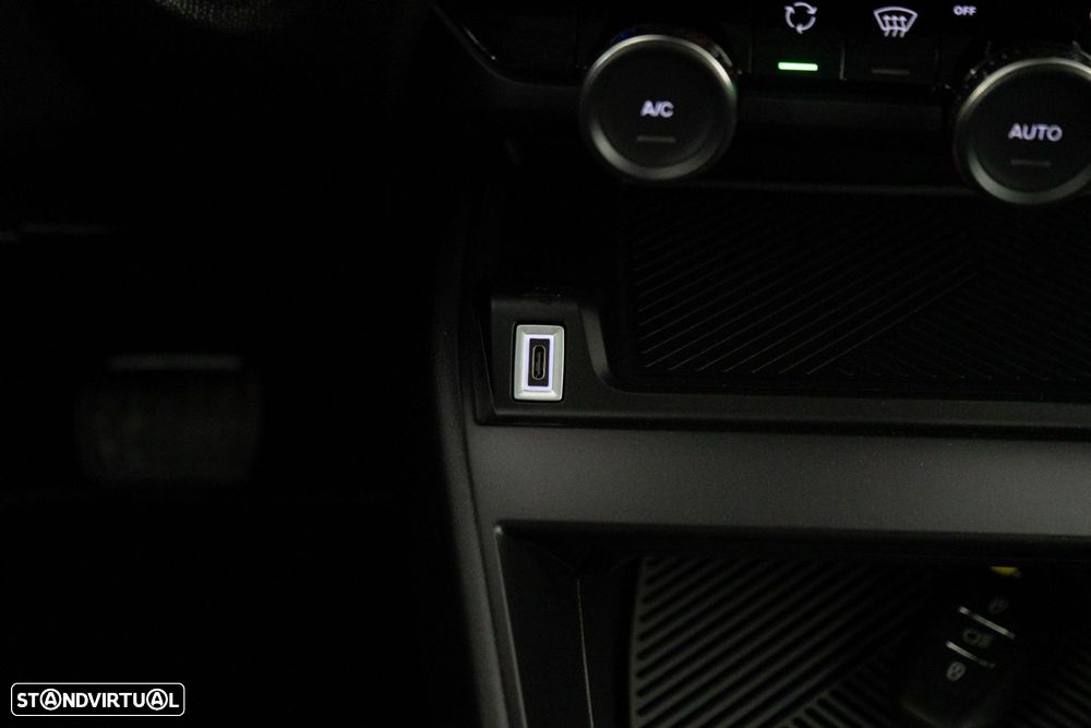 Citroën e-C4 50 kWh Live Pack - 26