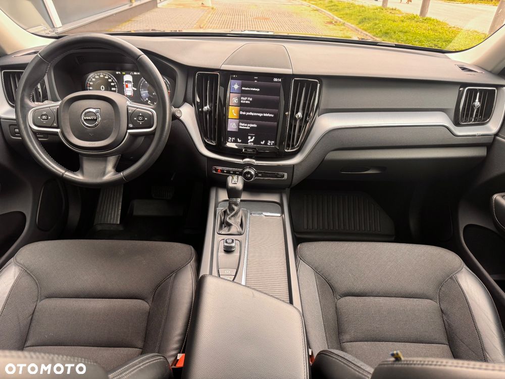 Volvo XC 60 D4 AWD Momentum - 27