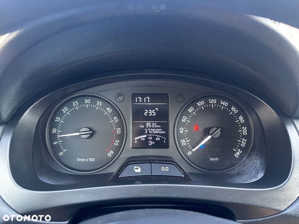 Skoda RAPID 1.6 TDI DPF Active - 10