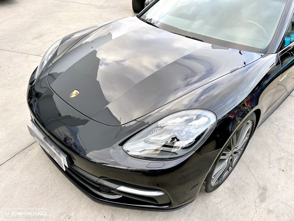 Porsche Panamera 4 E-Hybrid - 38