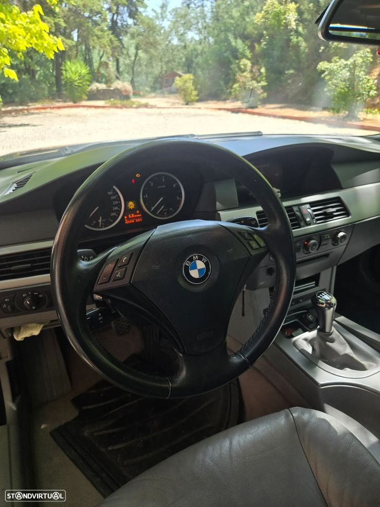 BMW 525 d Touring - 13