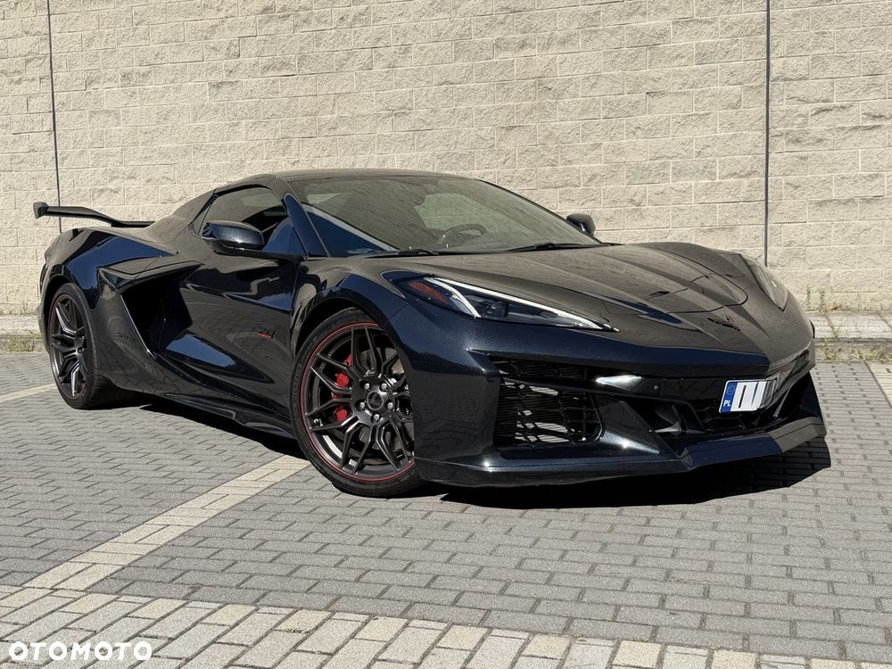 Chevrolet Corvette - 4