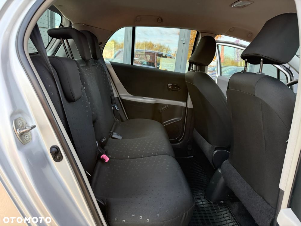 Toyota Yaris 1.3 Luna - 24