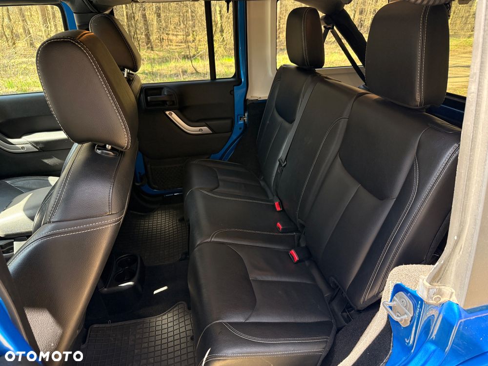 Jeep Wrangler 3.6 Unlim Sahara - 20