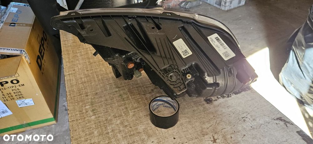 Dodge Durango III LIFT 2021-2026 GT RT CZARNY ŚRODEK Kompletny reflektor prawy Lampa prawa P68433778AF 68433778AF - 15