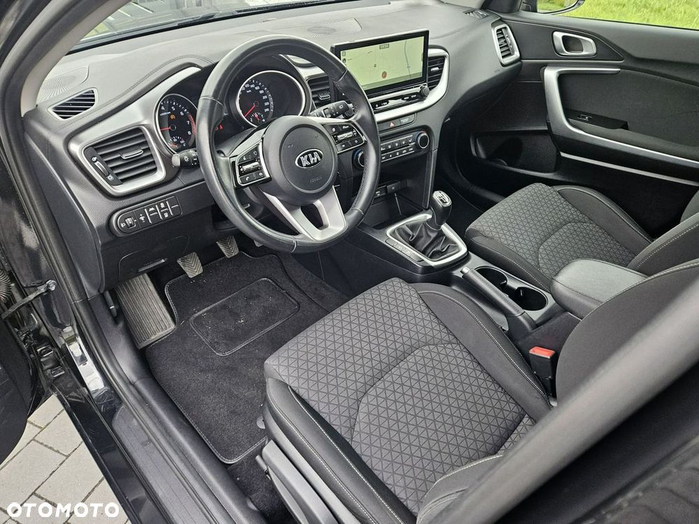 Kia Ceed - 7