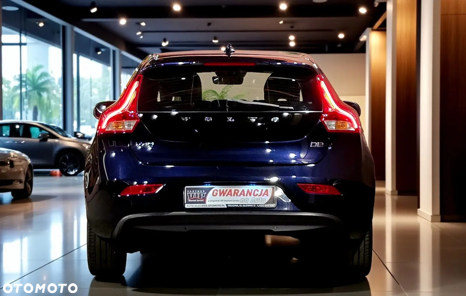 Volvo V40 D2 Drive-E Momentum - 4