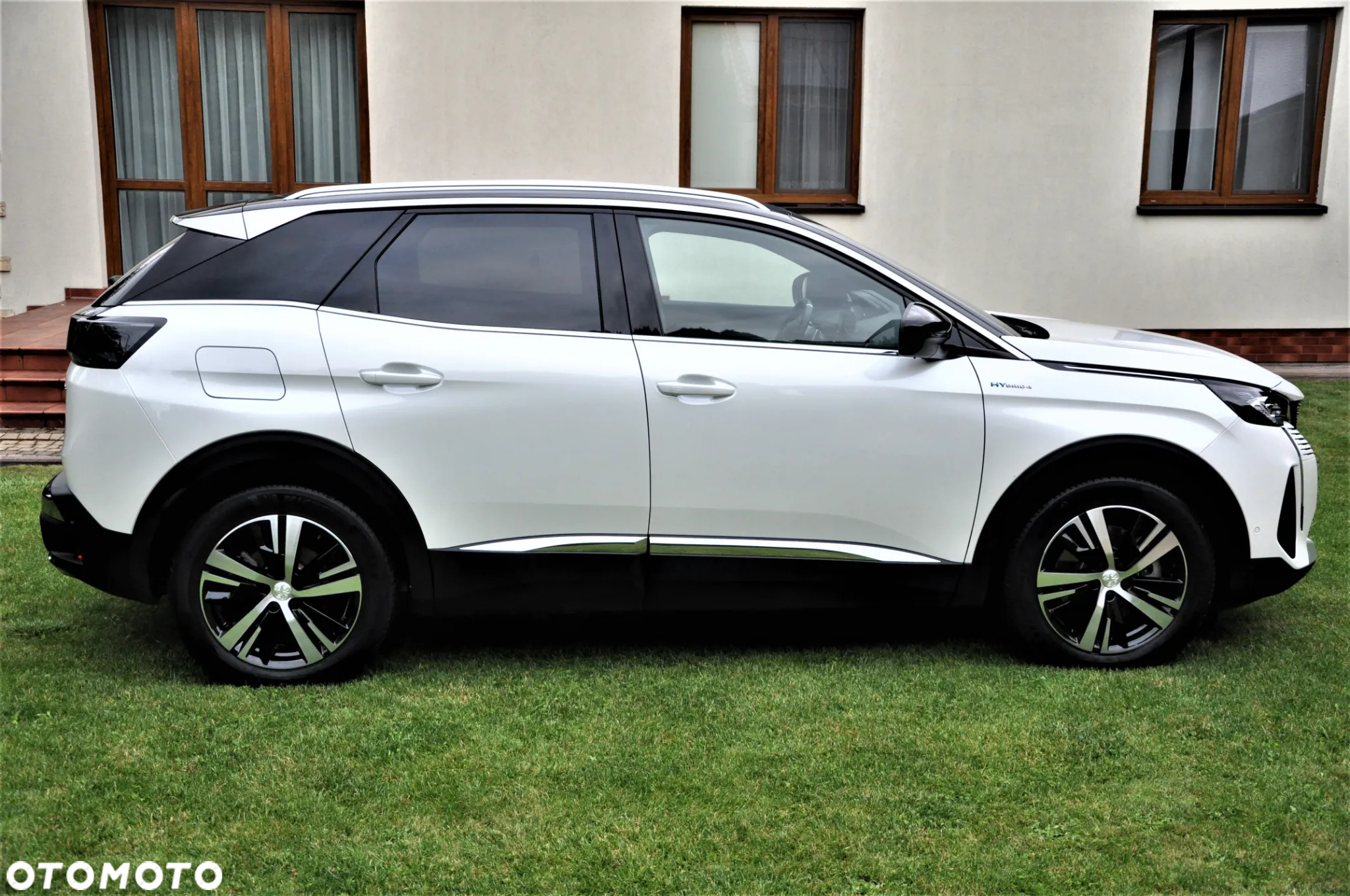 Peugeot 3008 1.6 PureTech HYbrid GT Line S&S EAT8 - 4