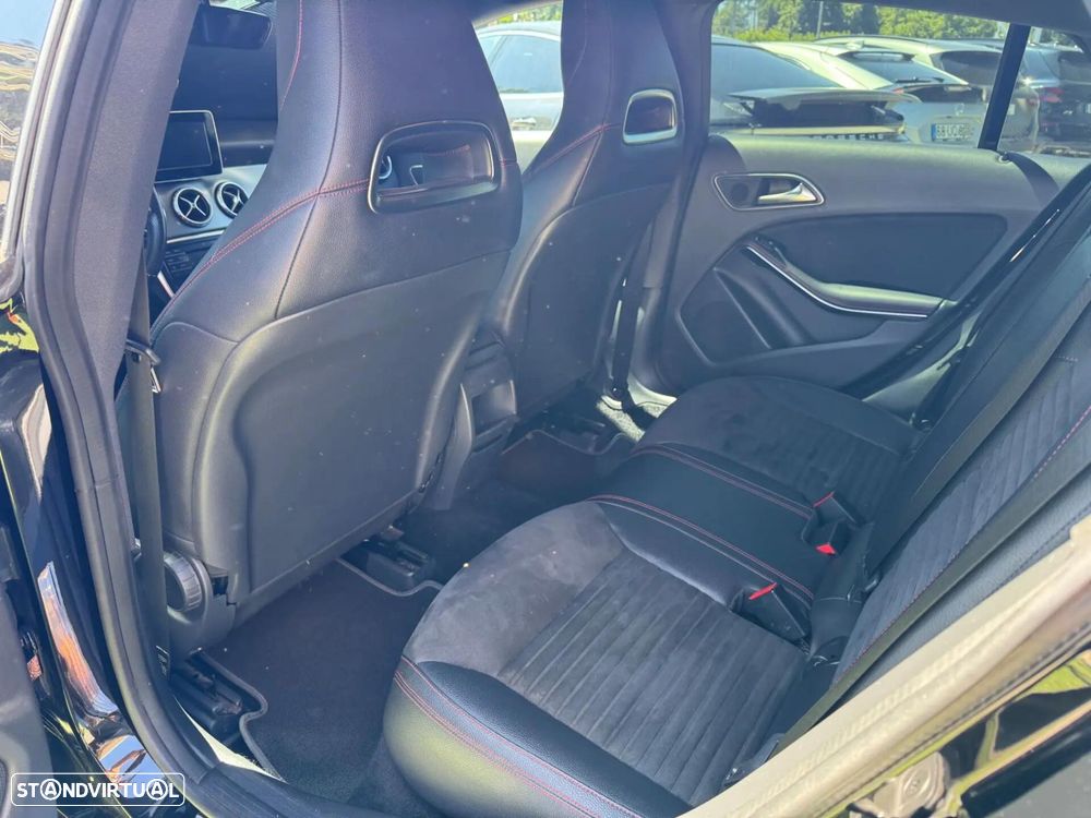 Mercedes-Benz CLA 180 d Shooting Brake AMG Line - 30