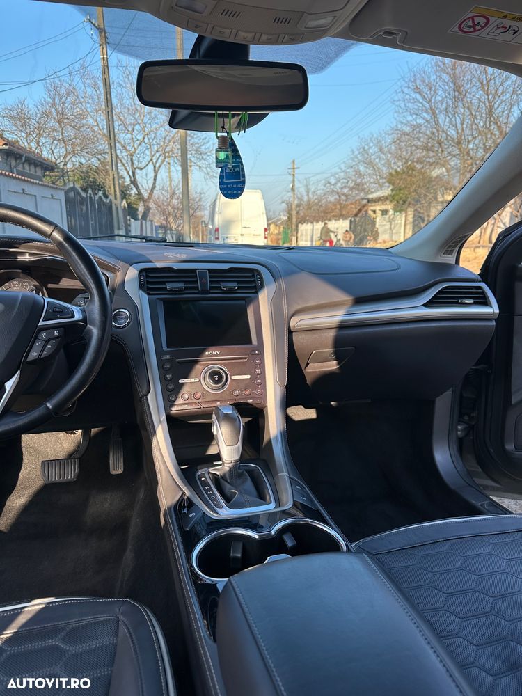 Ford Mondeo 2.0 HEV Vignale - 12