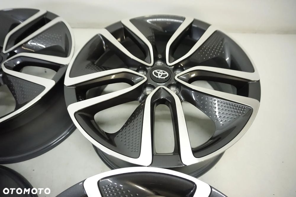 FELGI ALUMINIOWE 19 TOYOTA RAV 4 CH R - 4
