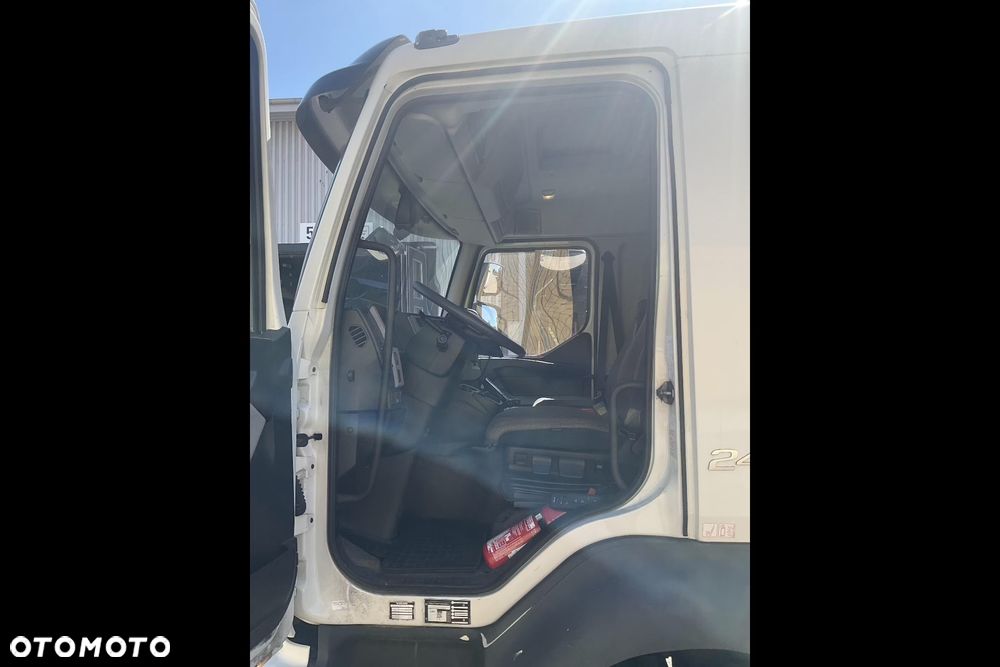 Volvo FL240 18EuroPalet Izoterma dmc 11.990 lub 14t lub 15,5t winda ZEPRO - 5