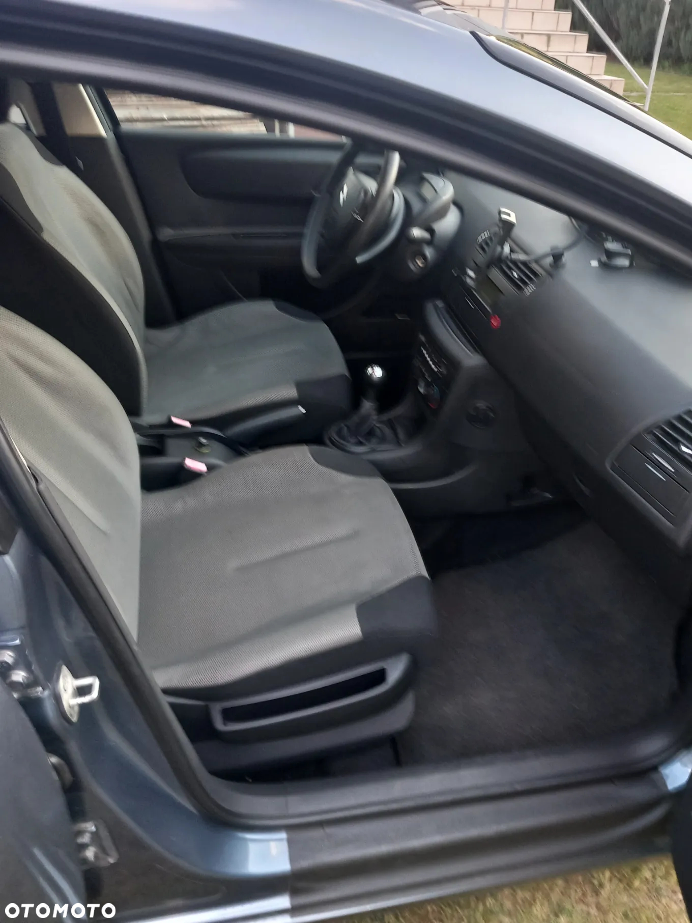 Citroën C4 1.6 16V Confort - 8