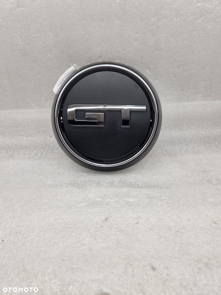 FORD MUSTANG GT ZNACZEK/EMBLEMAT TYLNEJ KLAPY - 1