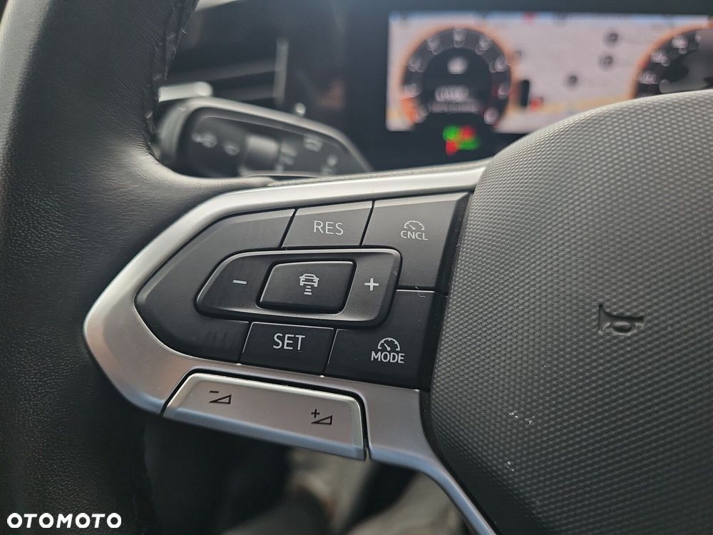 Volkswagen Passat - 24