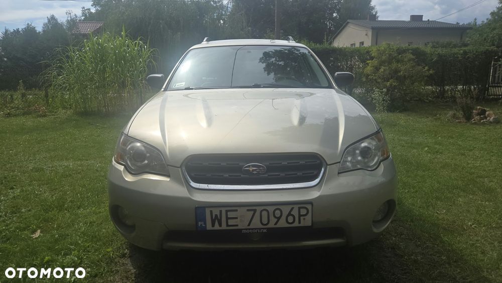 Subaru Outback 2.5i AT - 2