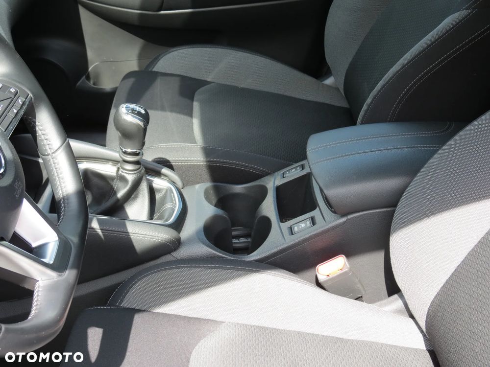 Nissan Qashqai - 24