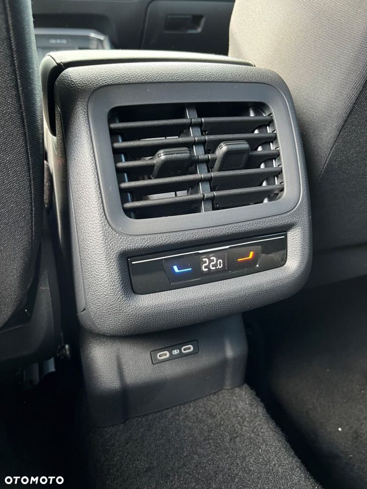 Volkswagen T-Roc 1.5 eTSI Life DSG - 11