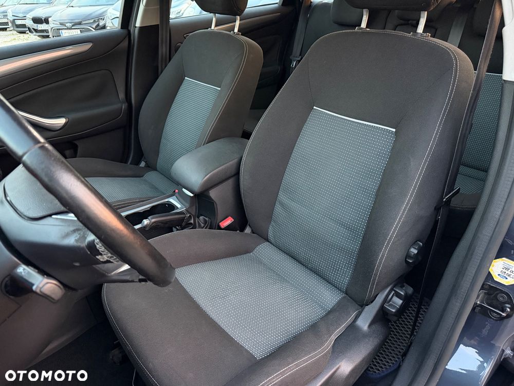 Ford Mondeo - 12