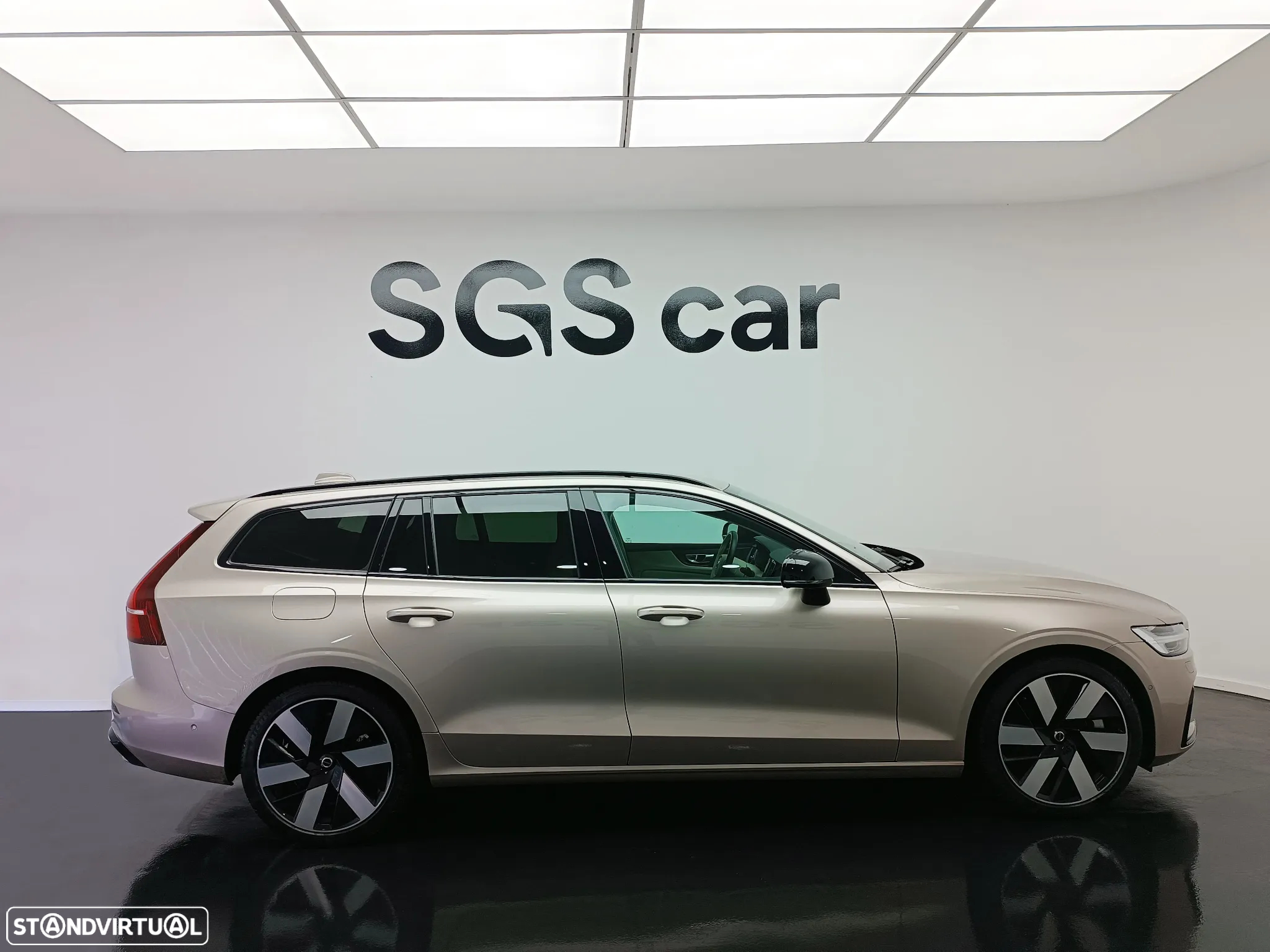 Volvo V60 2.0 T6 AWD TE Plus Dark - 5