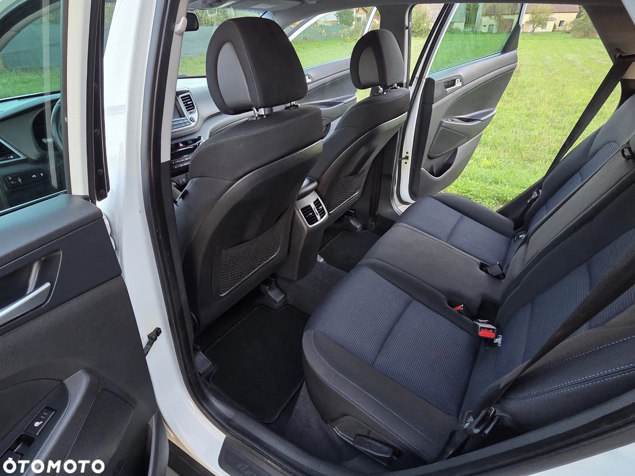 Hyundai Tucson blue 1.7 CRDi 2WD DCT Premium - 23