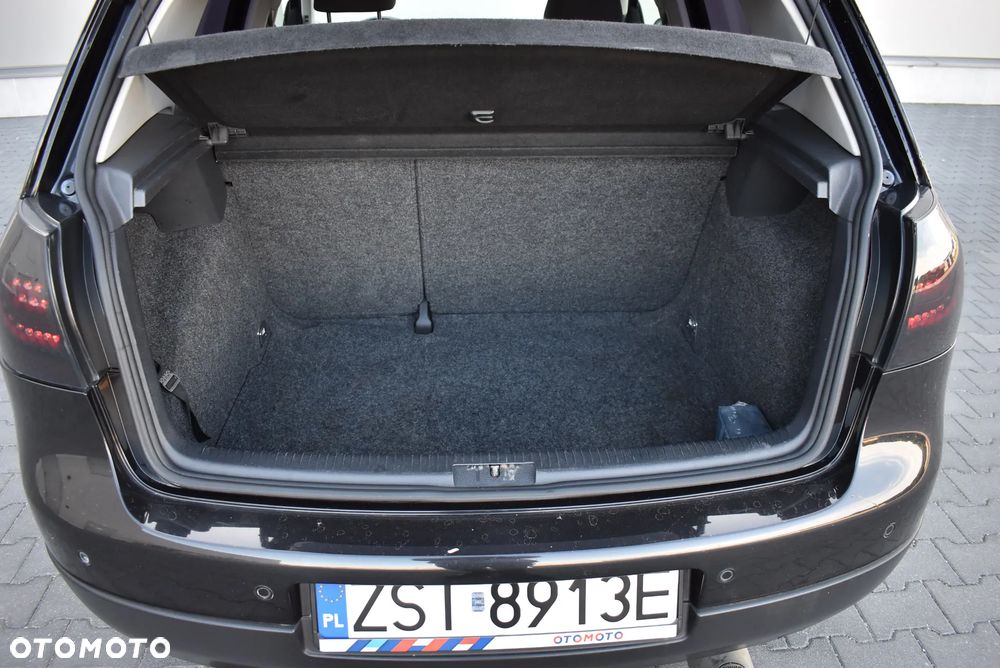 Volkswagen Golf - 16