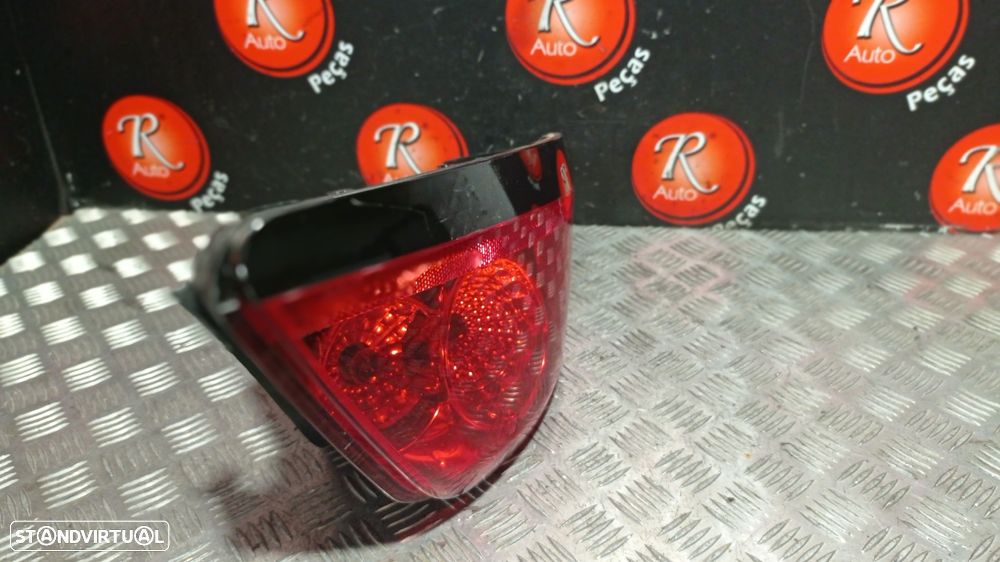 Farolim Stop Esq Fiat Linea (323_, 110_) - 4