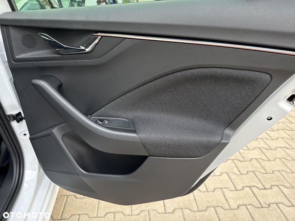 Skoda Kamiq 1.0 TSI Selection DSG - 22