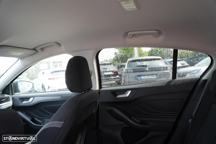 Ford Focus 1.0 EcoBoost MHEV ST-Line - 5