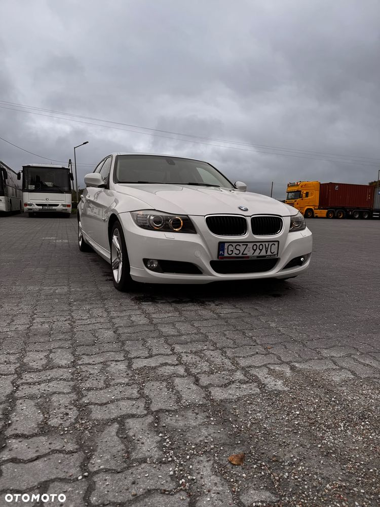 BMW Seria 3 320i - 21