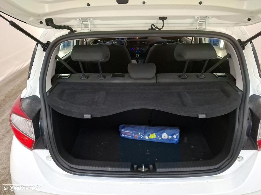 Hyundai i10 - 12