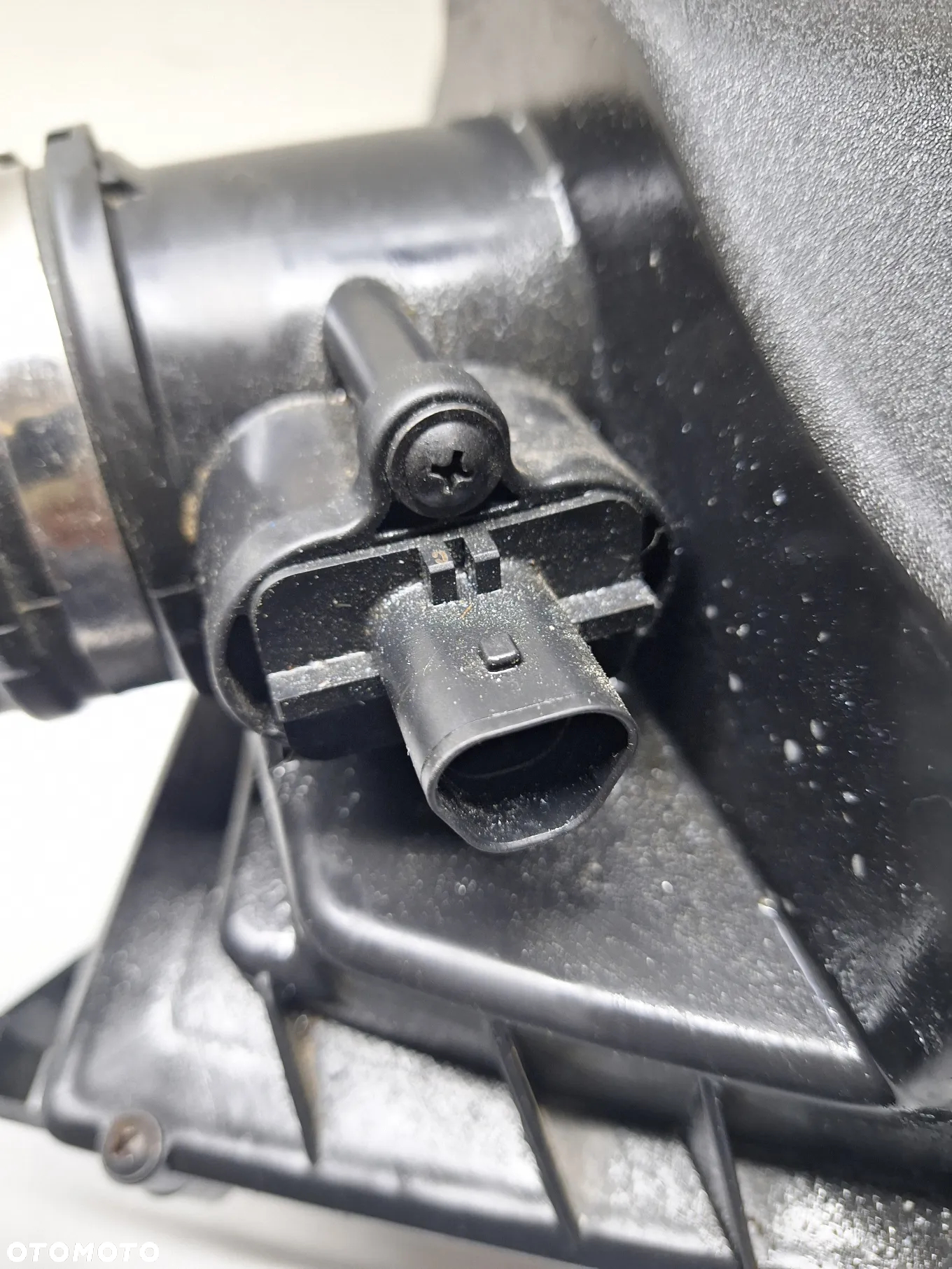 OBUDOWA FILTRA POWIETRZA +PRZEPŁYWOMIERZ -13272758 -OPEL ASTRA J /1,4 TURBO - 3