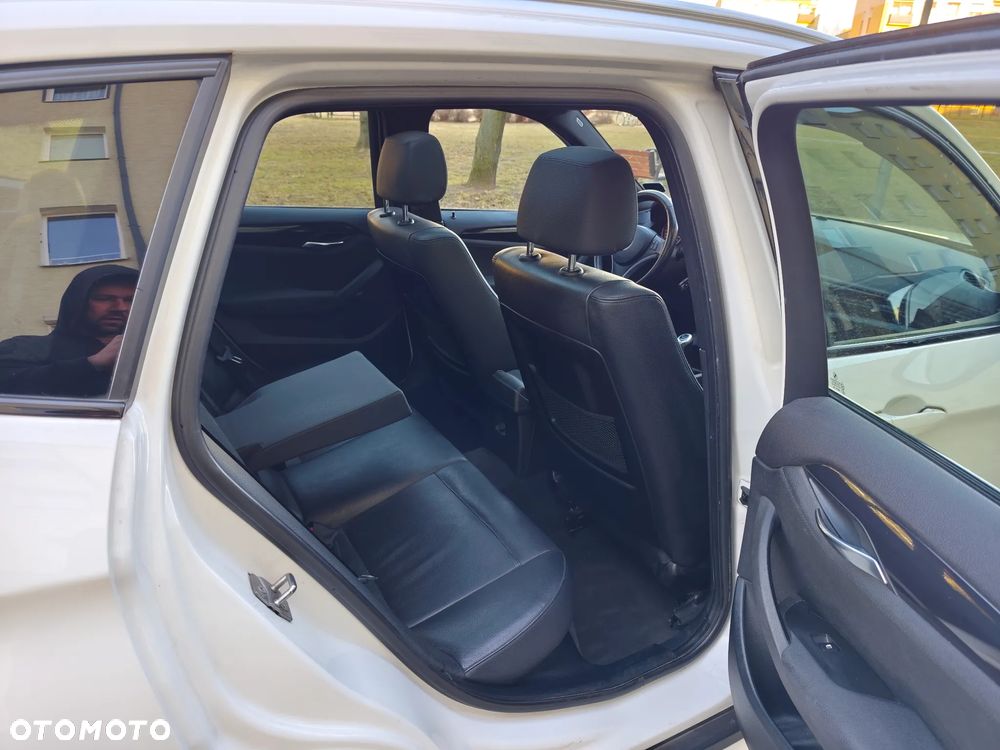 BMW X1 sDrive20d - 13