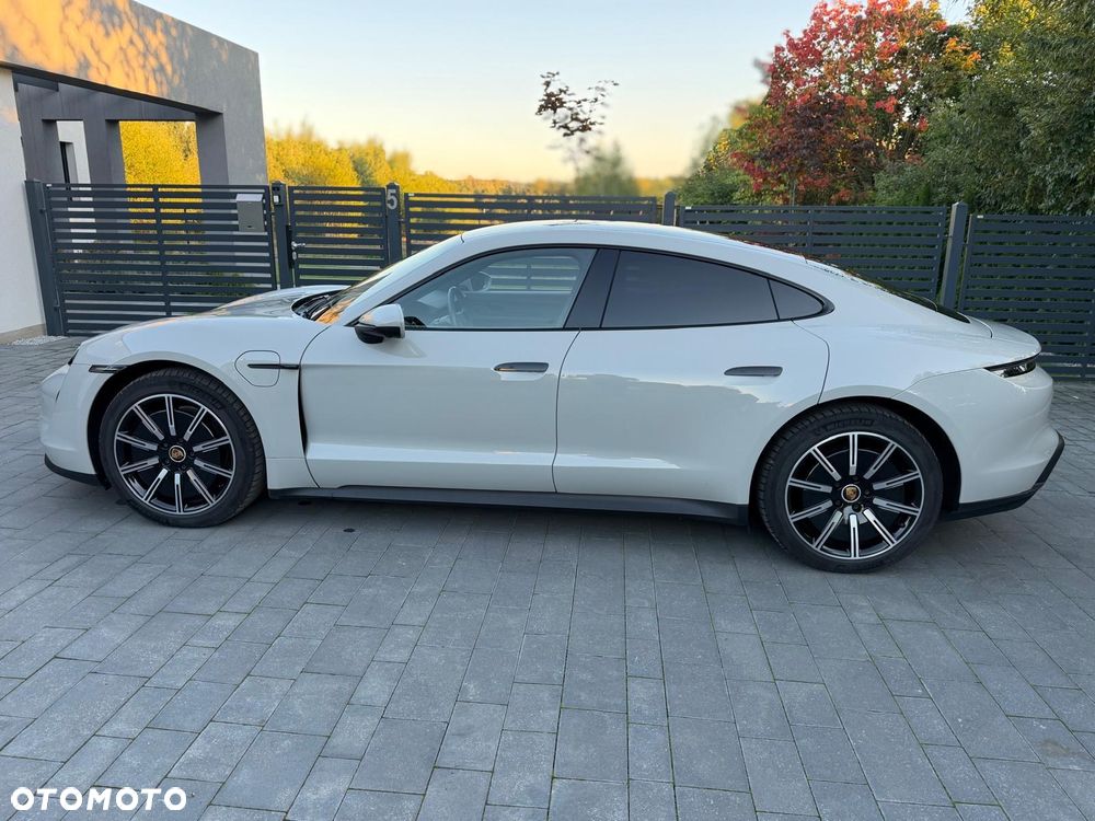Porsche Taycan 4S Performance Plus - 6