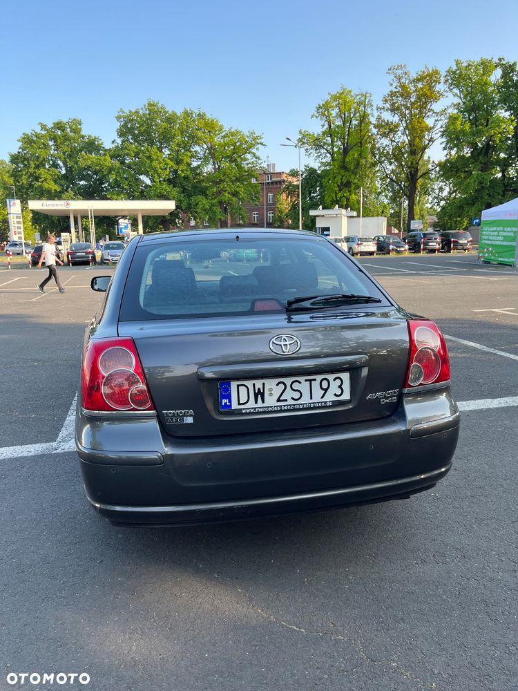 Toyota Avensis 2.0 D-4D Sol - 15