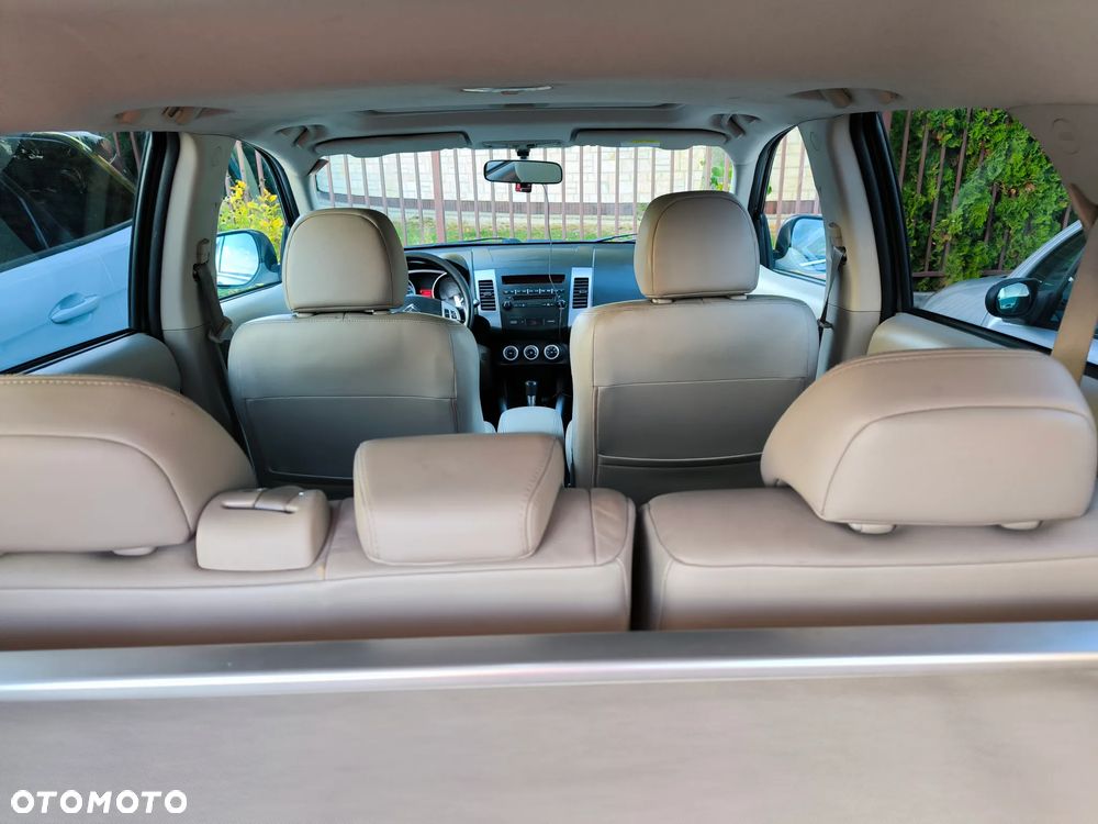 Citroën C-Crosser 2.4 Exclusive - 9