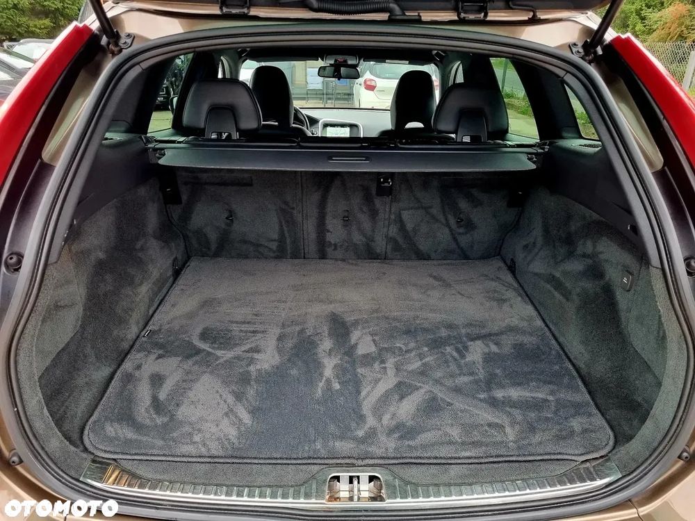 Volvo XC 60 D3 Geartronic Momentum - 13