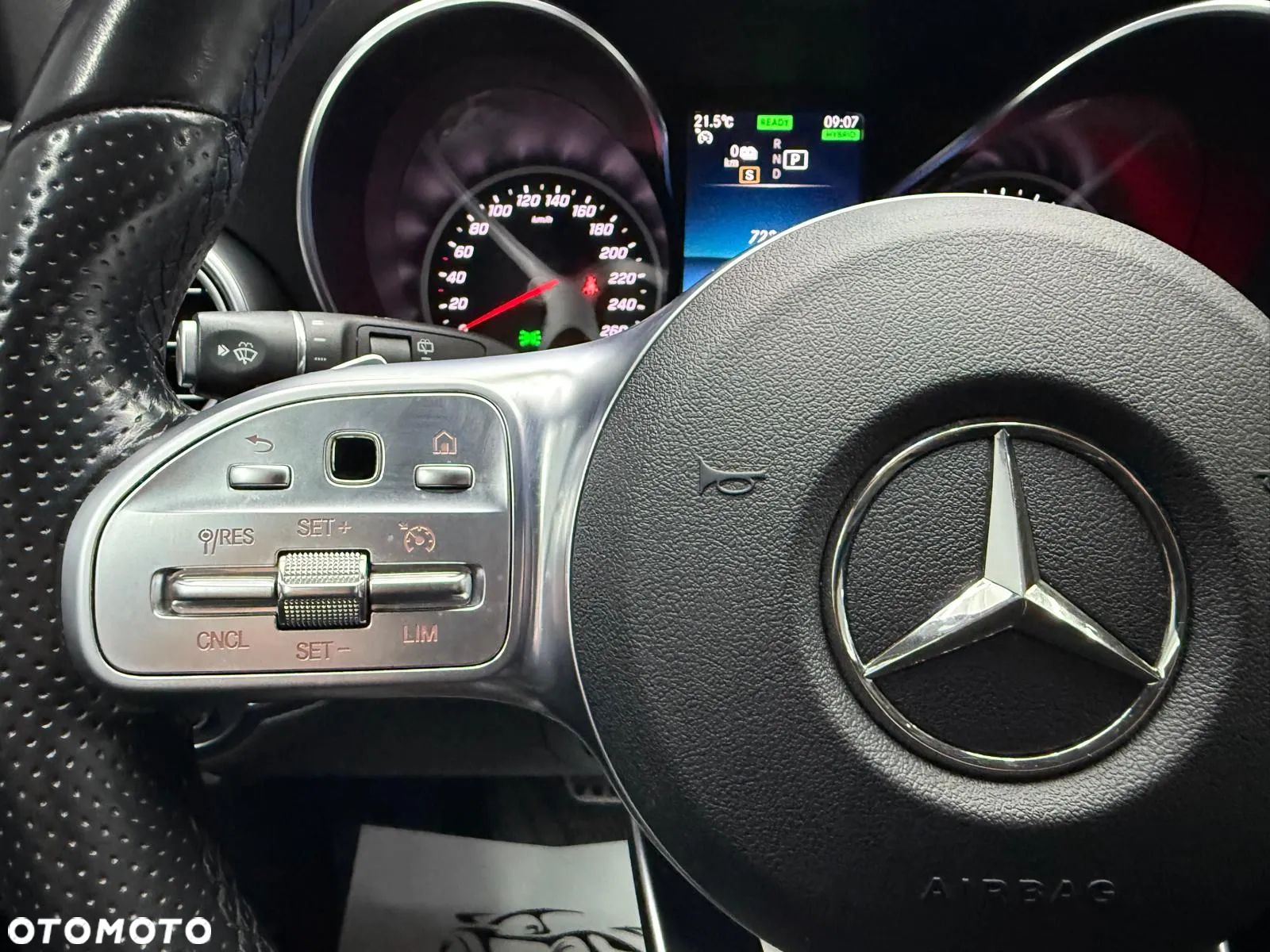 Mercedes-Benz Klasa C 300 de T 9G-TRONIC AMG Line - 18