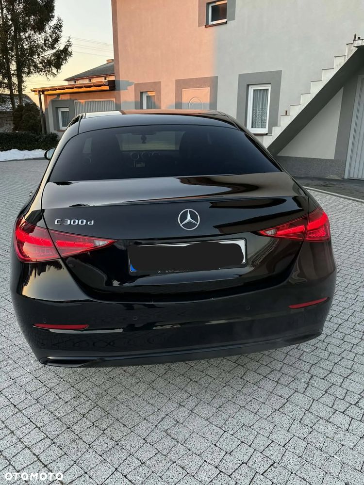 Mercedes-Benz Klasa C 300 d 9G-TRONIC AMG Line - 4