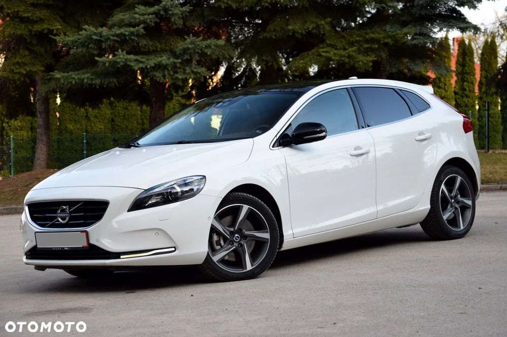 Volvo V40 D3 Geartronic Summum - 2