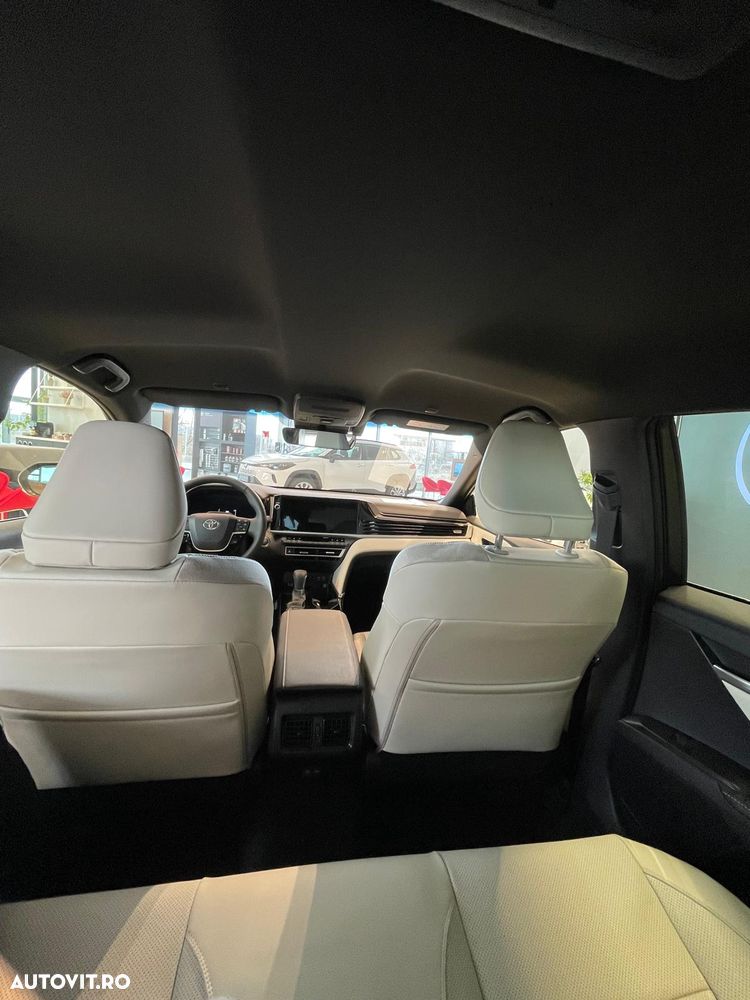 Toyota Camry 2.5 HEV Executive - 18