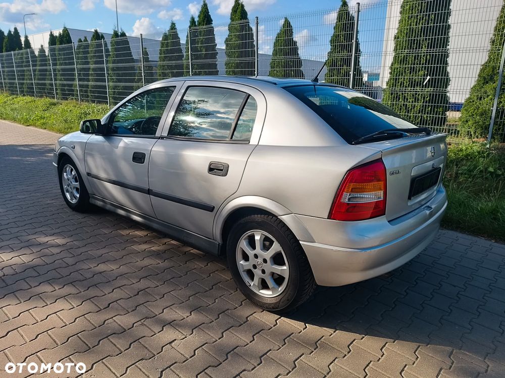 Opel Astra - 8